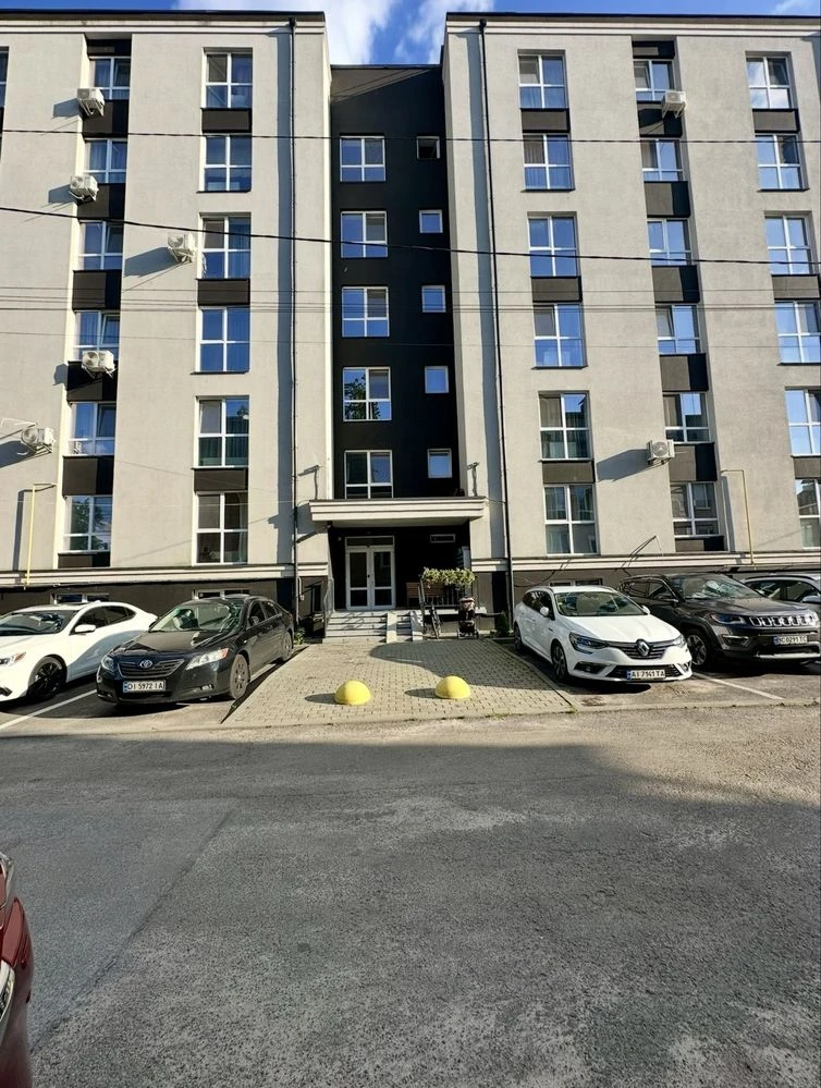 1 комнатная квартира в центре, ул. Украинская. Ирпень