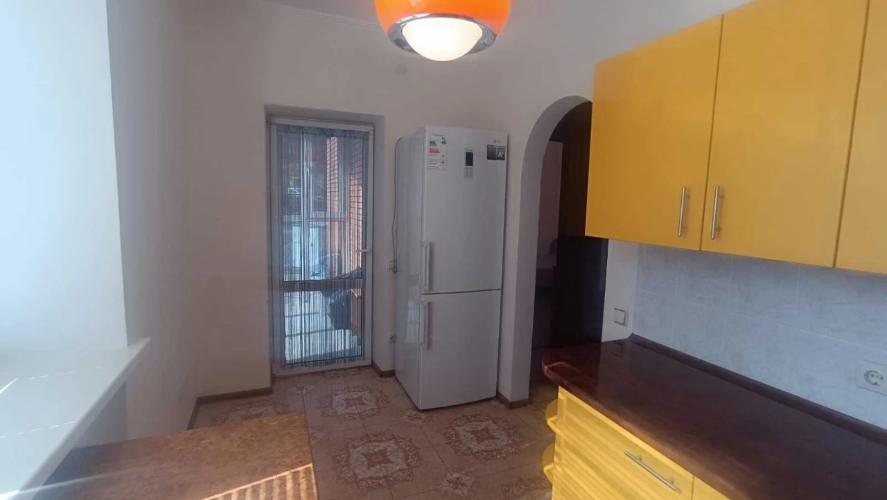 Irpin, sale of a 1-room apartment with gas heating, 1st floor. 2%
