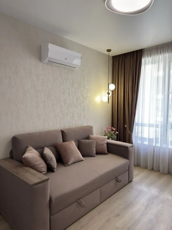 One-bedroom apartment in Irpin with new renovation and furniture, with