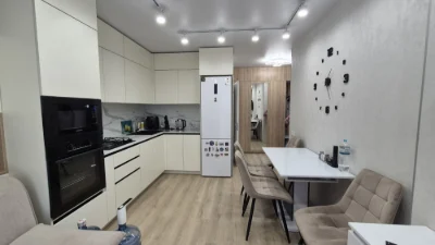 Продаж 1-к квартири з ремонтом, меблями та технікою в ЖК Бур