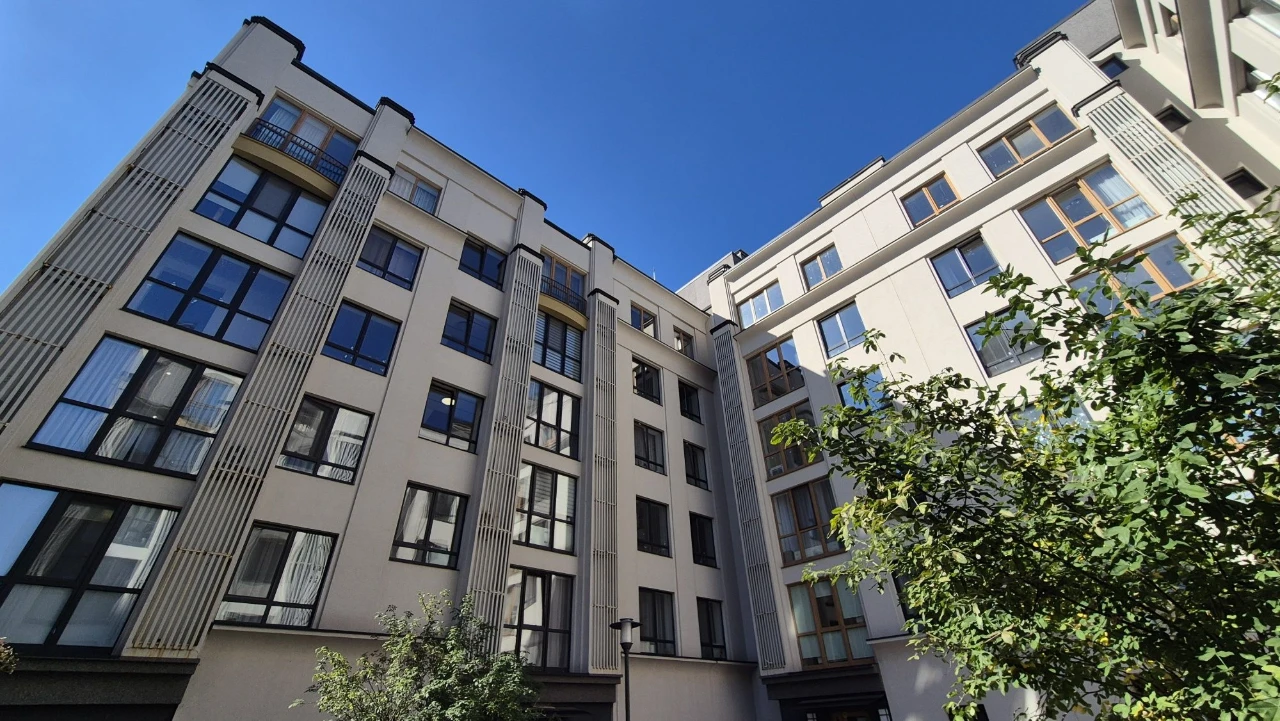 Продаж 1-к квартири з ремонтом, меблями та технікою в ЖК Бур