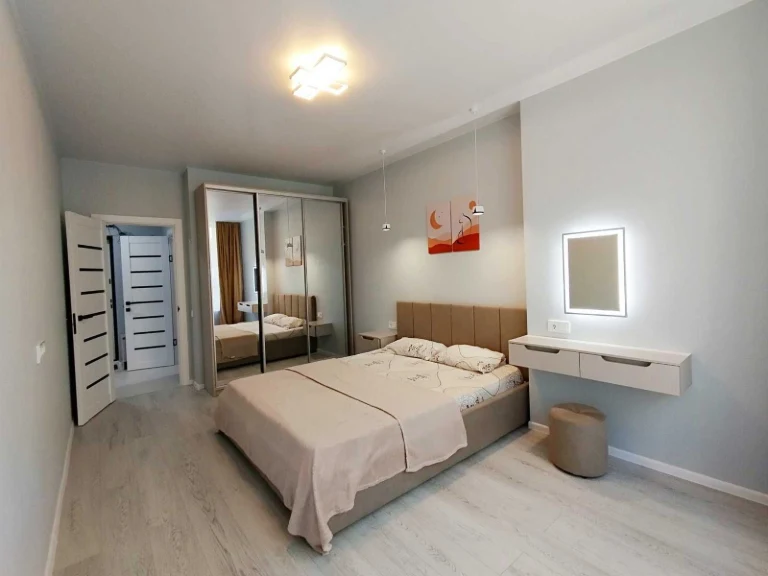 For Sale: 1-bedroom apartment with kitchenette in the Synergy area.