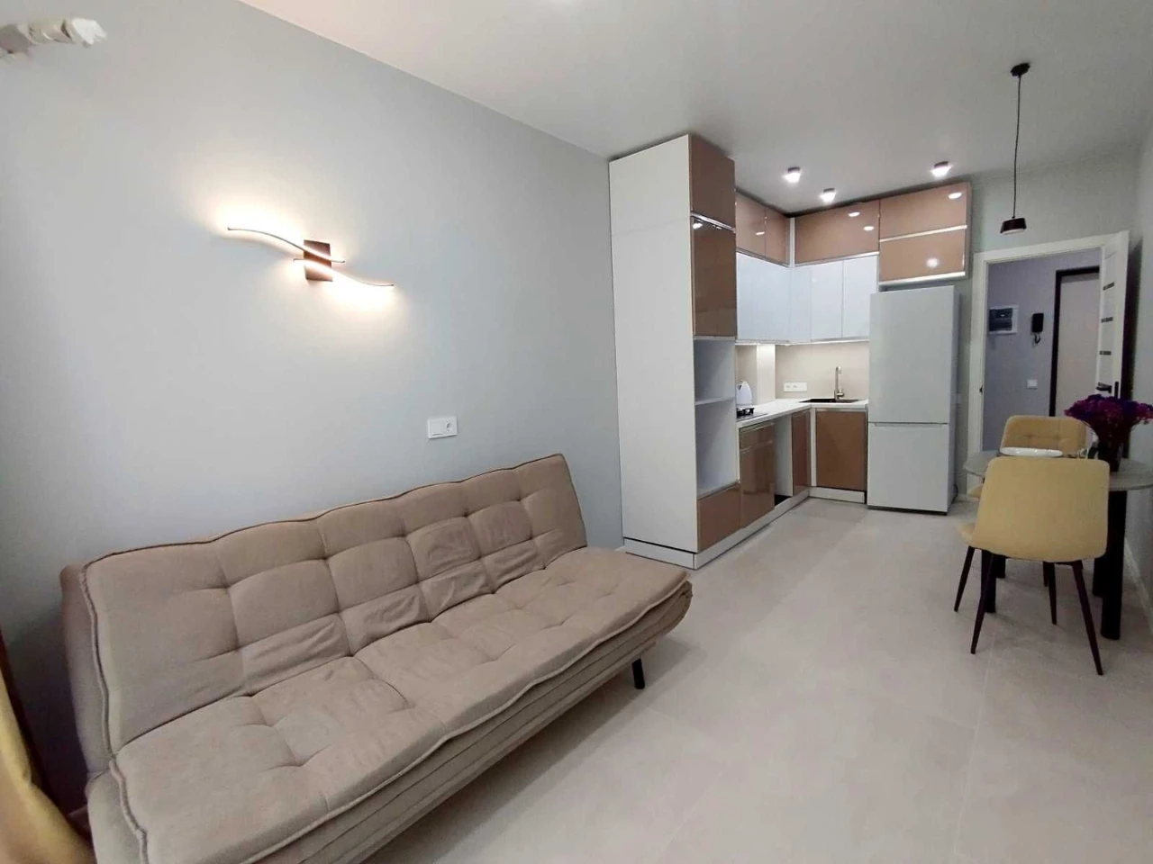 For Sale: 1-bedroom apartment with kitchenette in the Synergy area.
