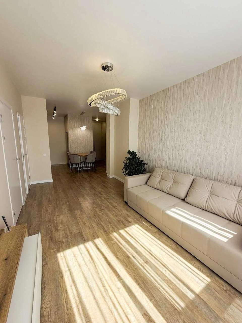 Euro 3 bedroom apartment with new renovation in Irpin | Minimum price