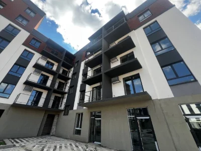 Продаж студії на середньому поверсі в ЖК Бургундія 3 БЕЗ КОМ
