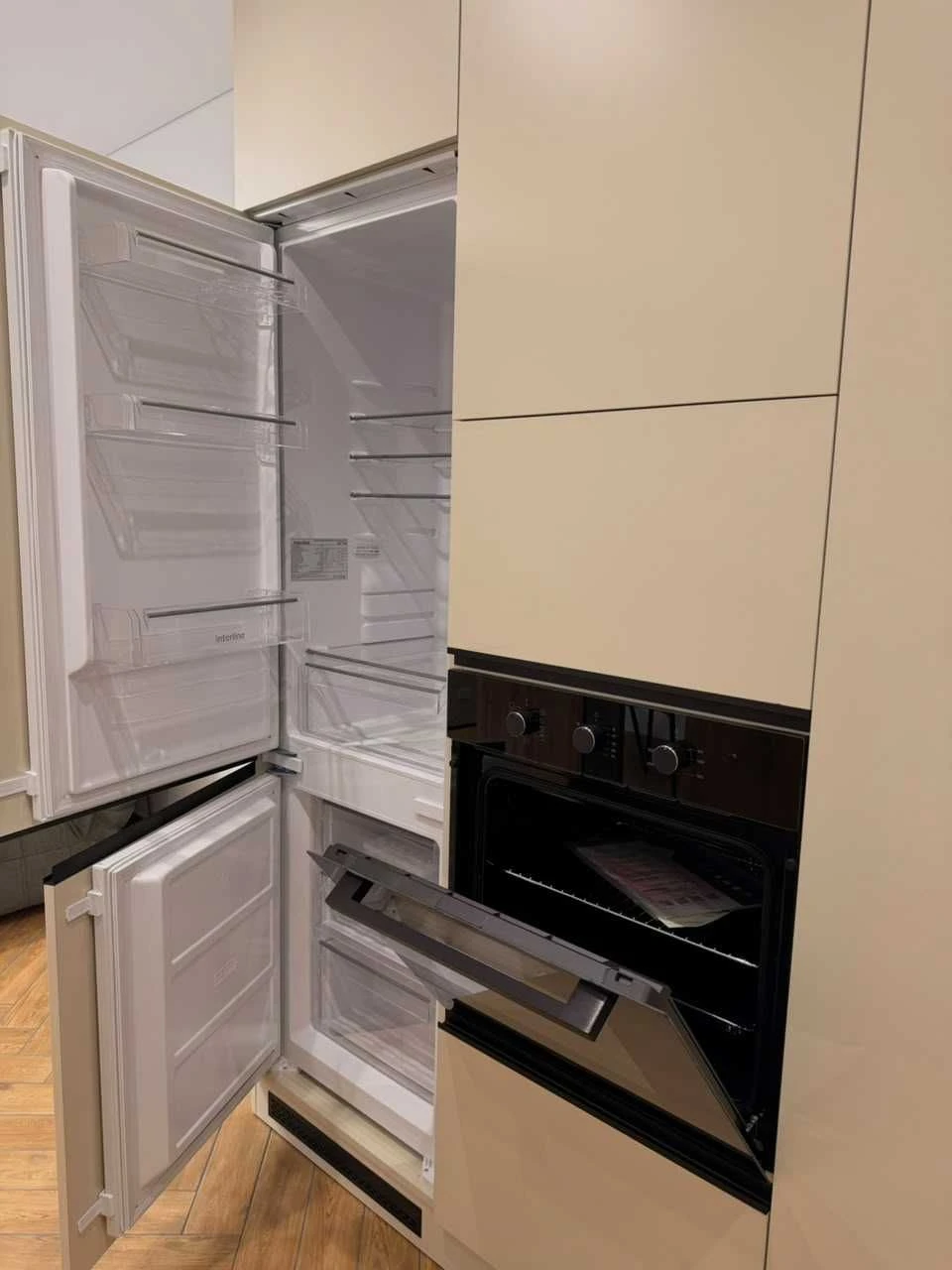 Продаж студійної квартири з якісним ремонтом та повною компл