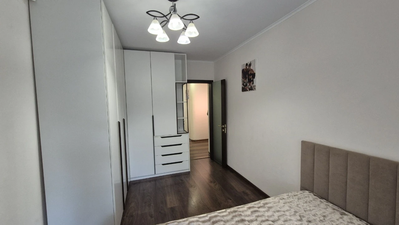Продаж 2-кімнатної квартири 57 кв. м з ремонтом та меблями в
