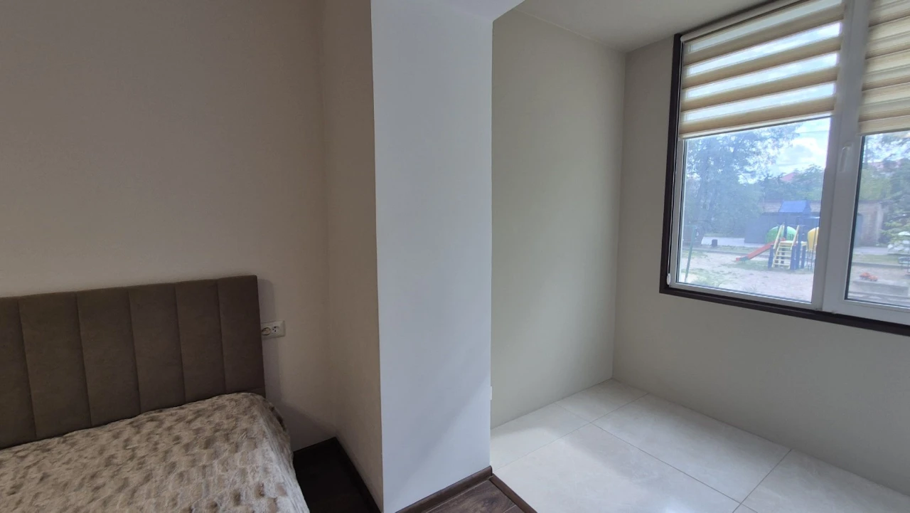 Продаж 2-кімнатної квартири 57 кв. м з ремонтом та меблями в