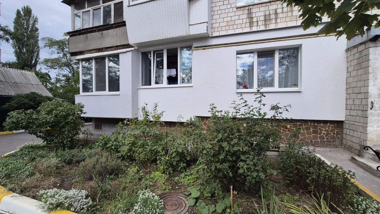 Продаж 2-кімнатної квартири 57 кв. м з ремонтом та меблями в
