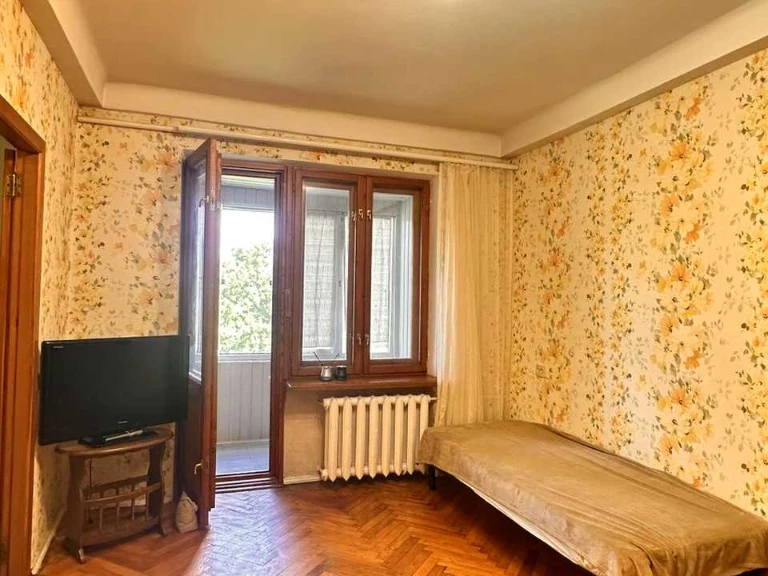 Apartment. Kyiv, Ruzhynska St. (Vilhelma Pika)