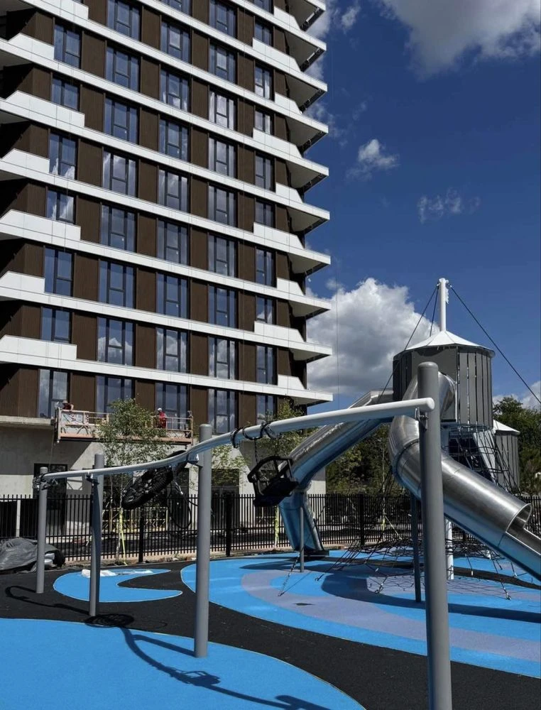 Urgent sale of a two-bedroom apartment at a favorable price!