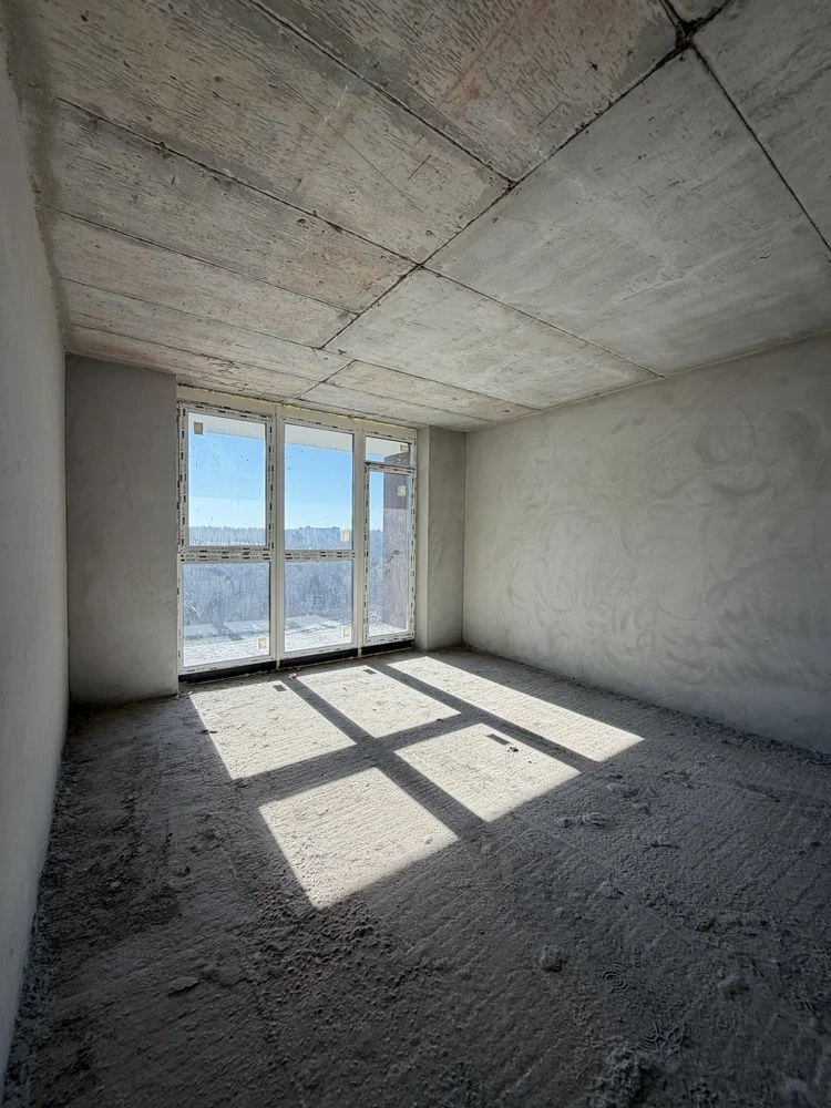 Urgent sale of a two-bedroom apartment at a favorable price!