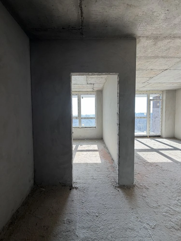 Urgent sale of a two-bedroom apartment at a favorable price!