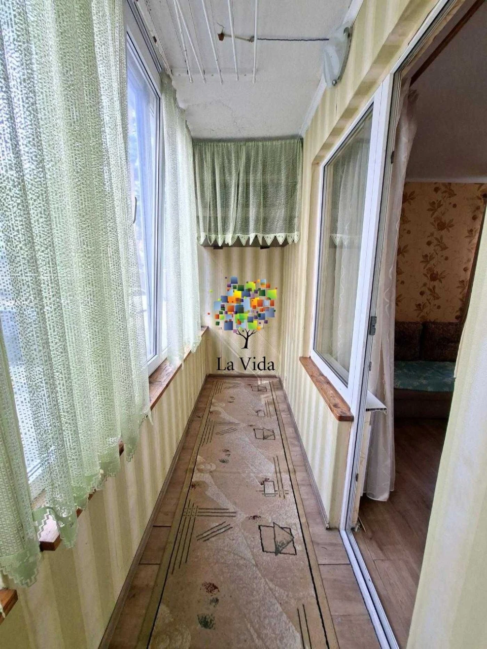 Продается отдельная 1-комнатная квартира в ЖК Нахимовский,