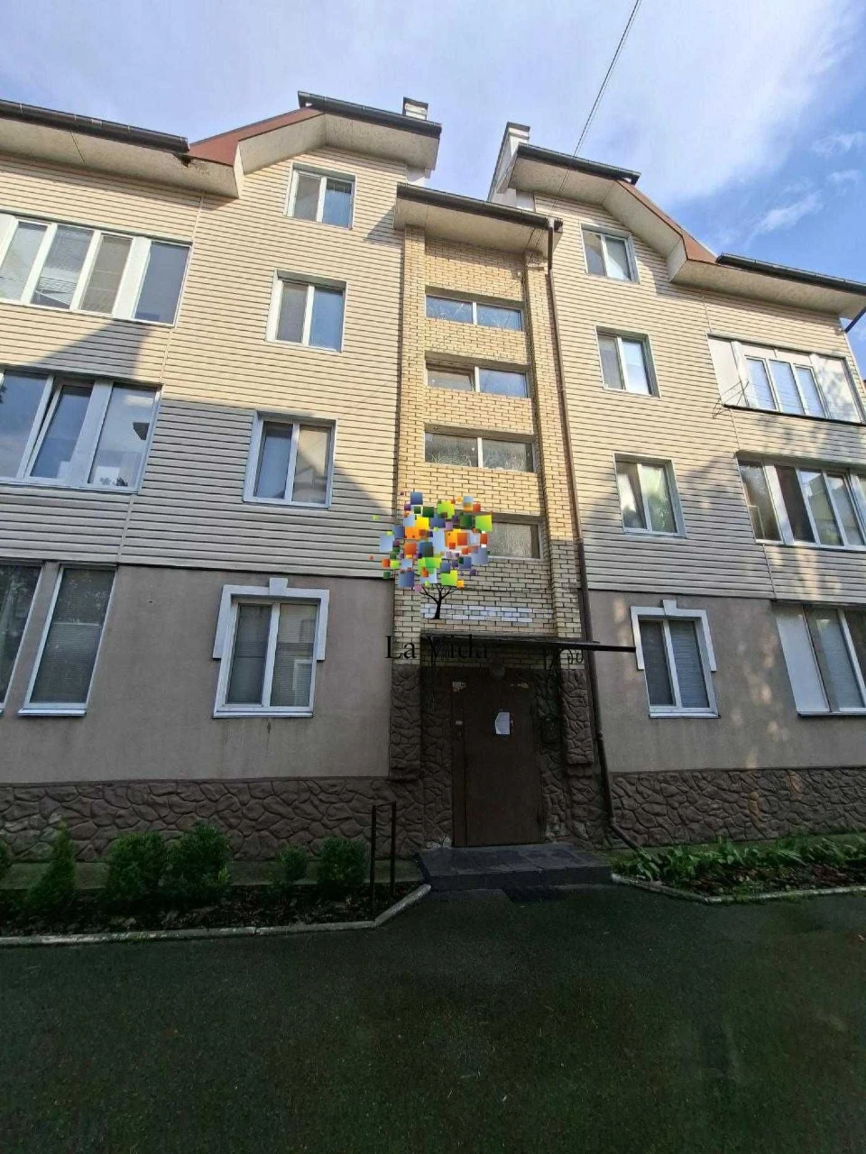 Продается отдельная 1-комнатная квартира в ЖК Нахимовский,