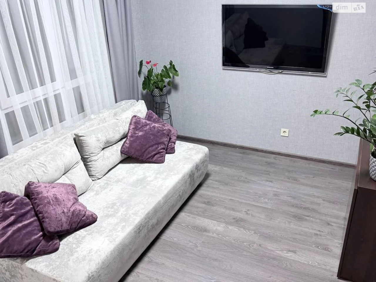 Продаж Квартира Романівка