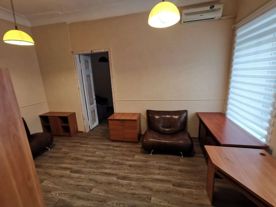Продам 2 ком.квартиру ул.Ярослава Мудрого ,Центр