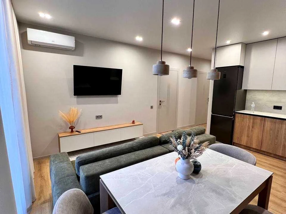 Apartment. Kyiv, Viktora Nekrasova St. (Pivnichno-Syretska)