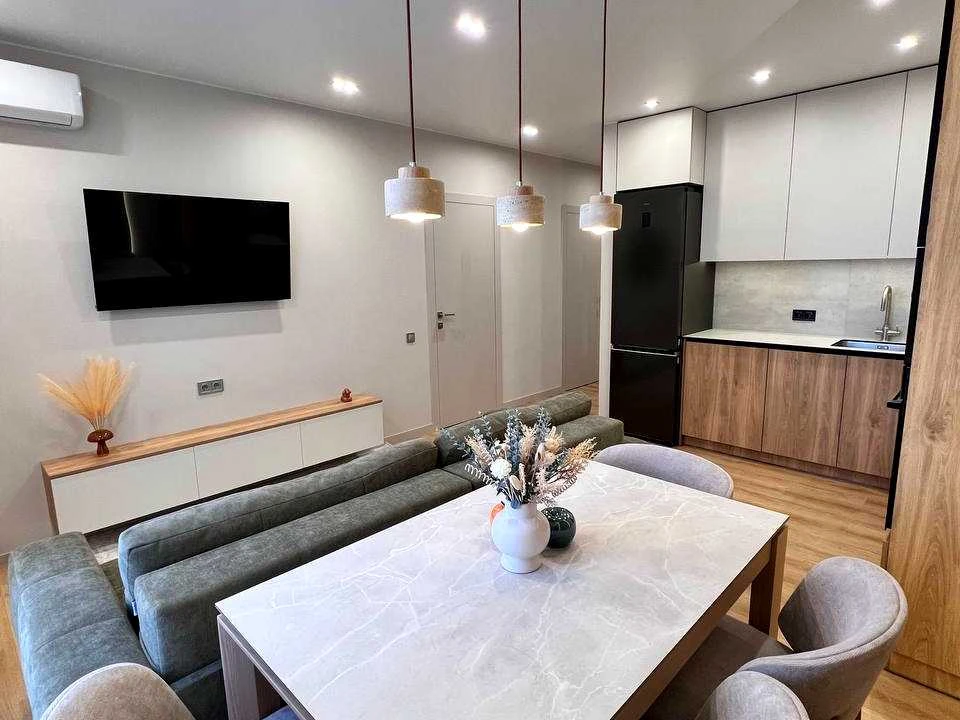 Apartment. Kyiv, Viktora Nekrasova St. (Pivnichno-Syretska)