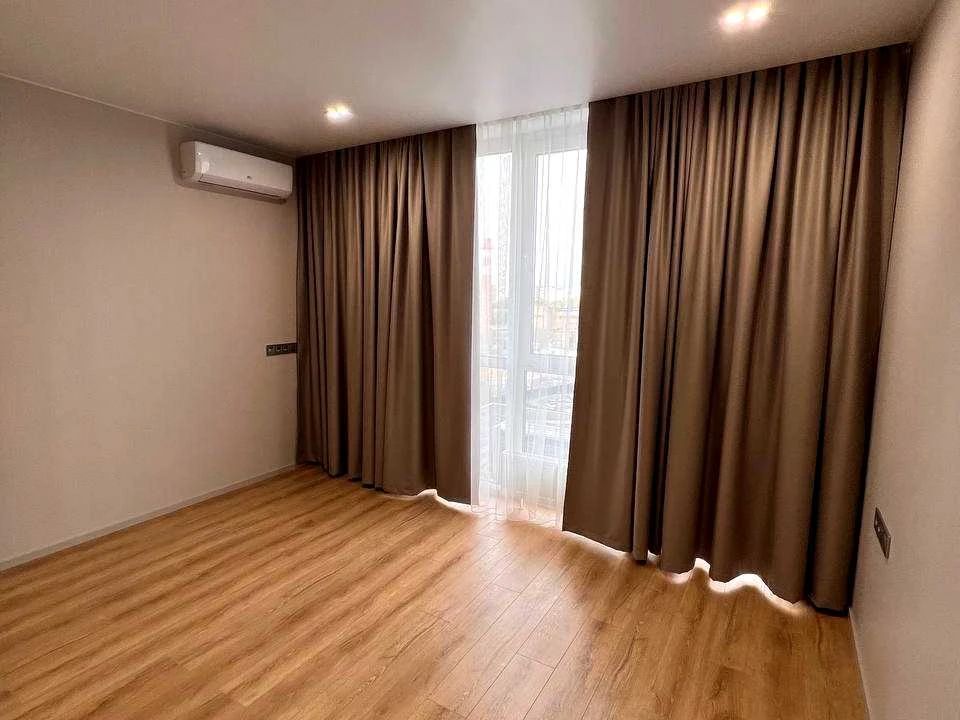 Apartment. Kyiv, Viktora Nekrasova St. (Pivnichno-Syretska)