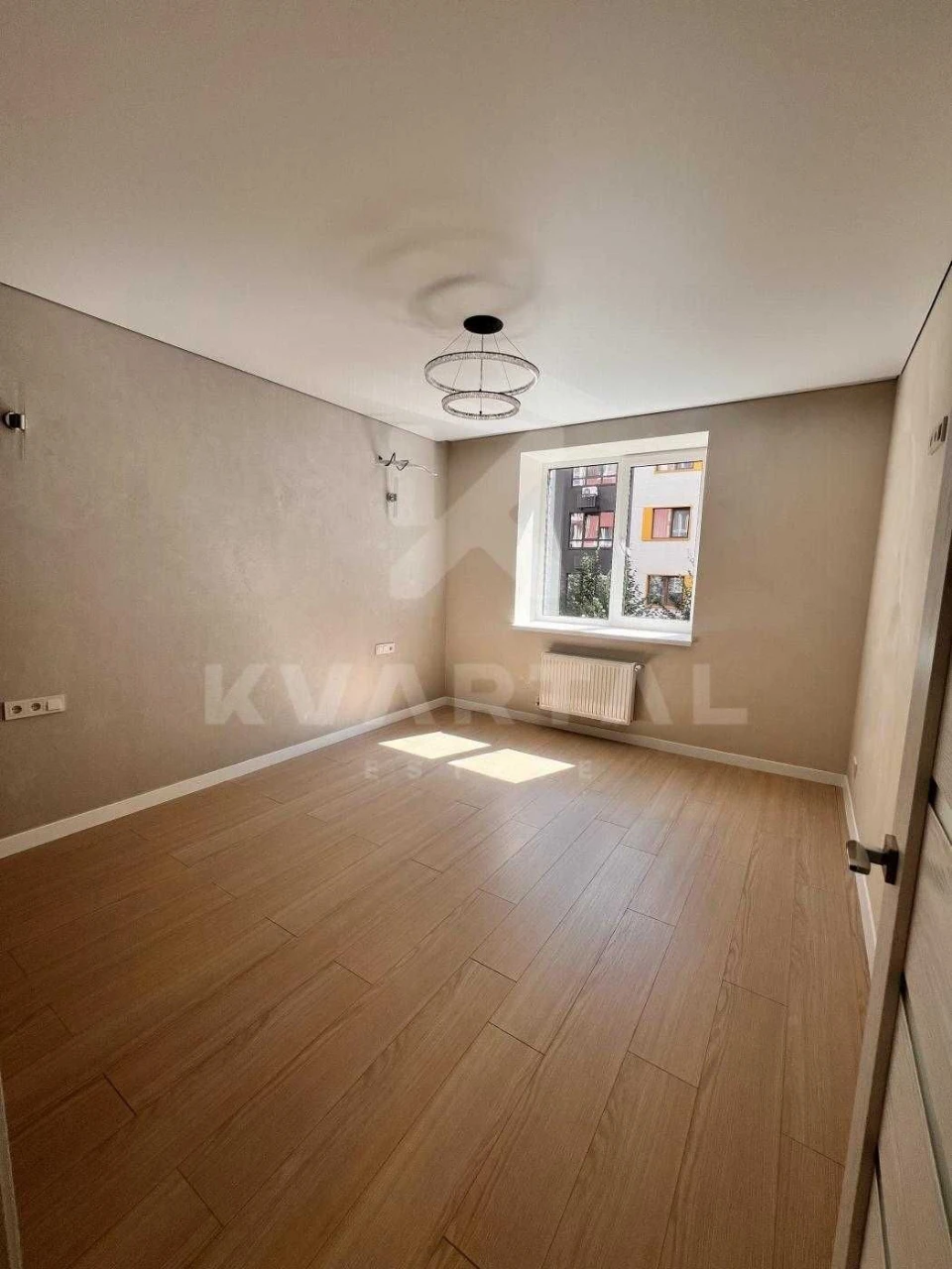 Sale of a 1-bedroom apartment (45m2+balcony) renovated. STATE SALE