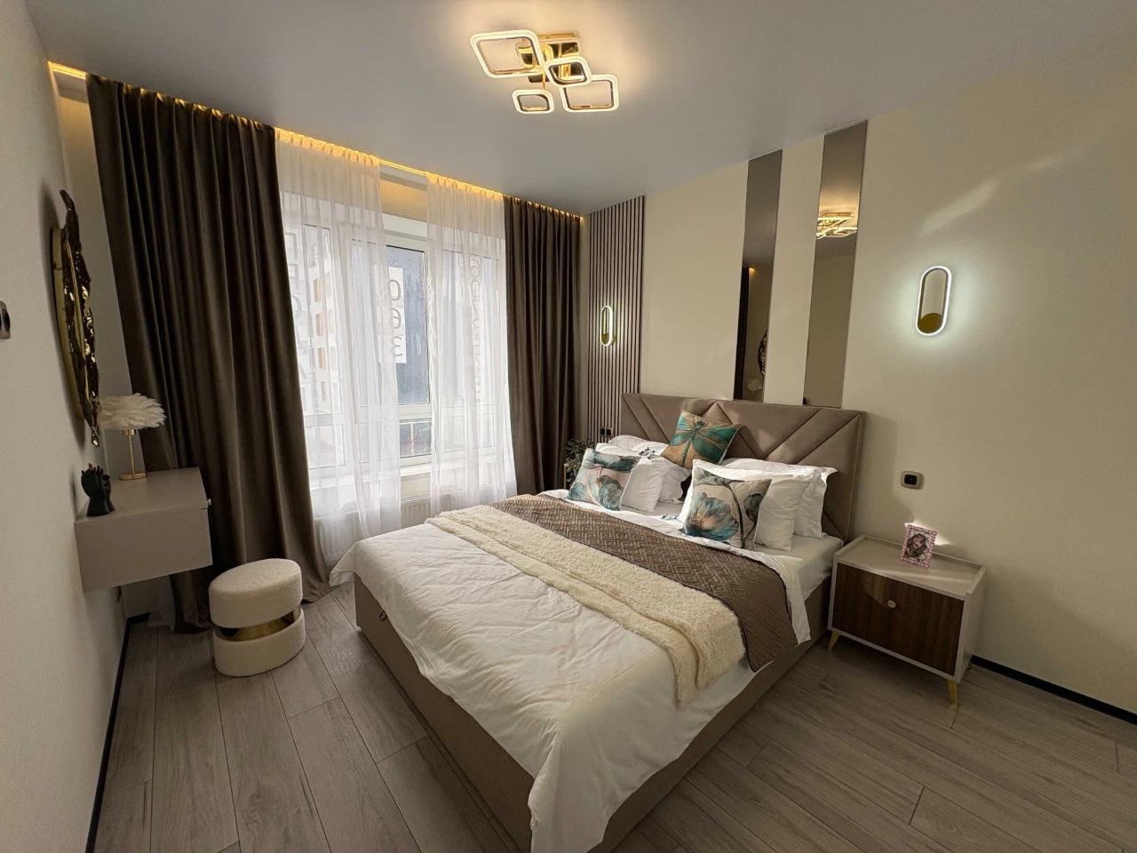 Sale of a 2-bedroom apartment renovated near the waterfront