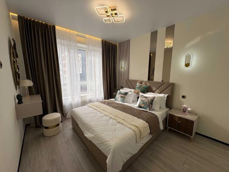 Sale of a 2-bedroom apartment renovated near the waterfront