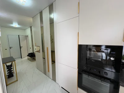 Sale of a 2-bedroom apartment renovated near the waterfront