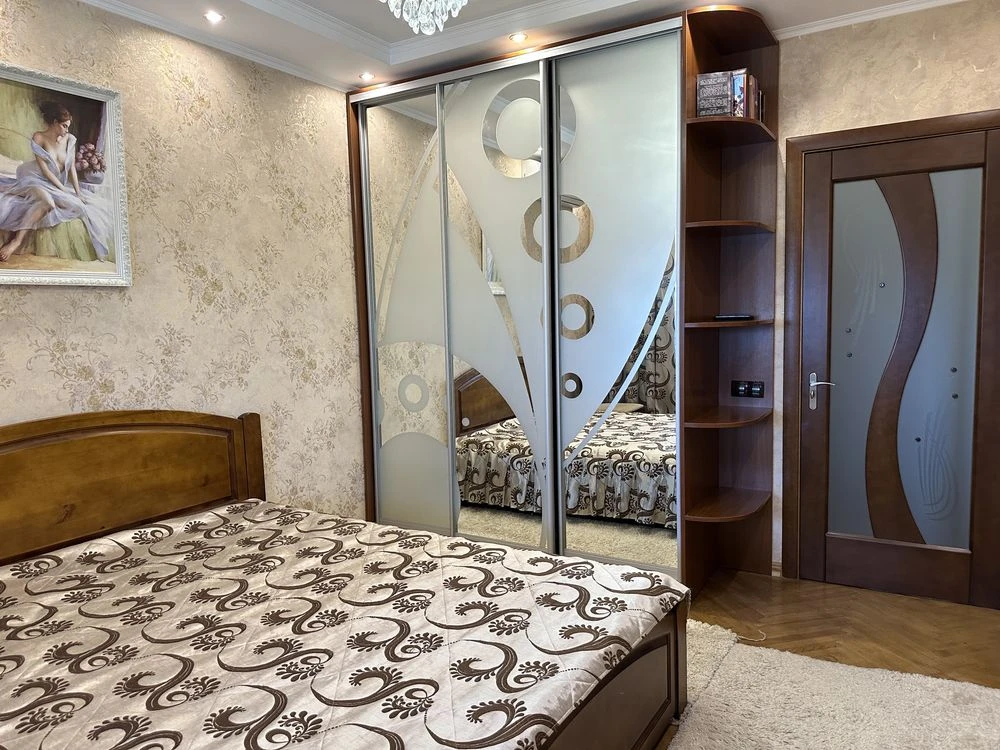 Sale of a renovated two-bedroom apartment in Kyiv. NO COMMISSION