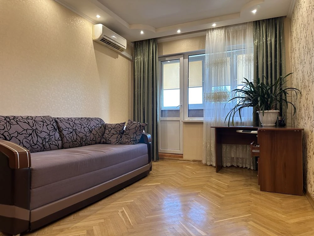 Sale of a renovated two-bedroom apartment in Kyiv. NO COMMISSION