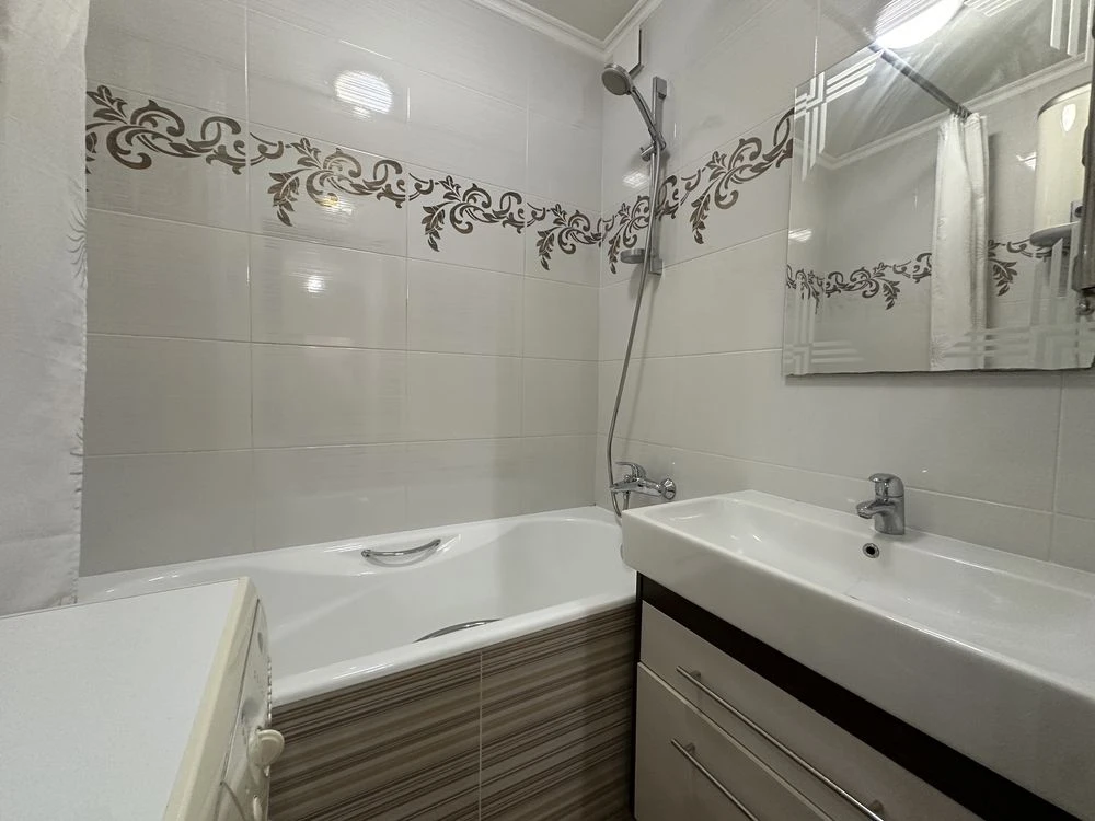 Sale of a renovated two-bedroom apartment in Kyiv. NO COMMISSION