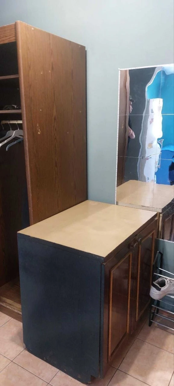 No Commission! Bright One-Bedroom Apartment with Fixtures