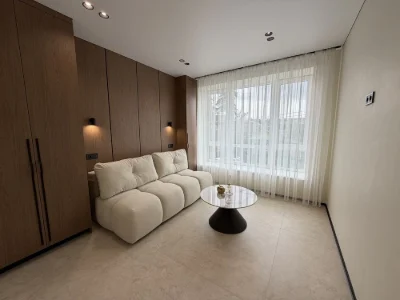 3-bedroom apartment with stylish renovation. Center of Irpin!
