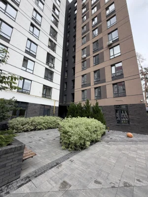 3-bedroom apartment with stylish renovation. Center of Irpin!