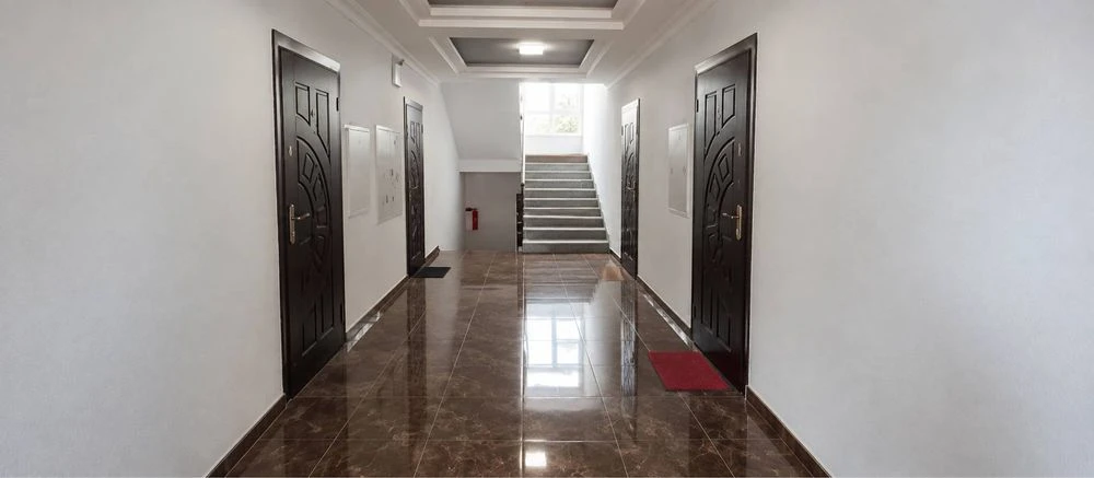 1-room apartment renovated. Central Park area.