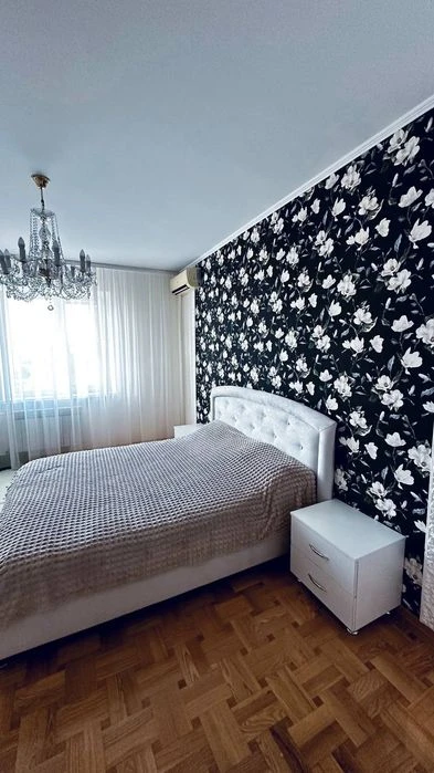 3 rooms for sale on Khortytskyi highway, Khortytskyi district, Urgent