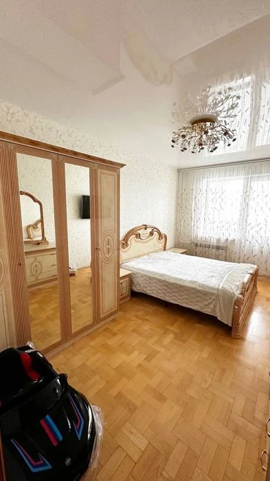 3 rooms for sale on Khortytskyi highway, Khortytskyi district, Urgent