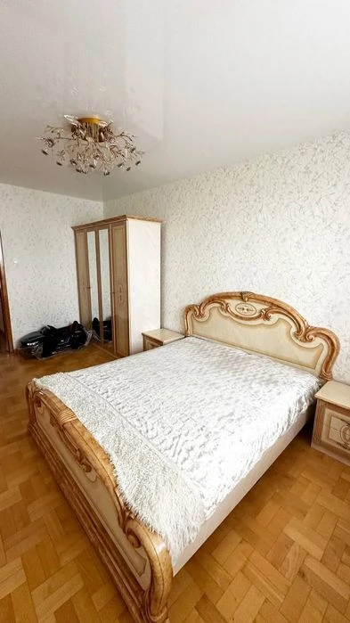 3 rooms for sale on Khortytskyi highway, Khortytskyi district, Urgent