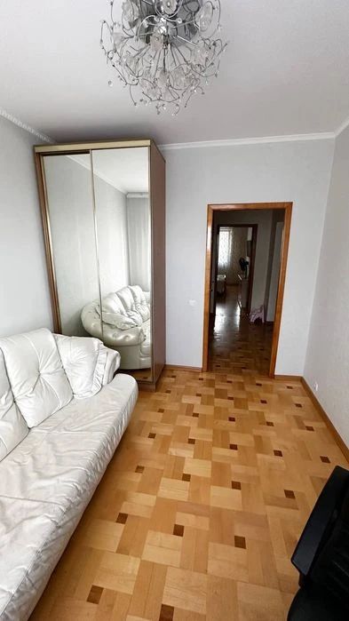 3 rooms for sale on Khortytskyi highway, Khortytskyi district, Urgent