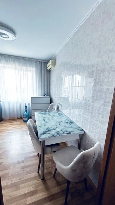 3 rooms for sale on Khortytskyi highway, Khortytskyi district, Urgent
