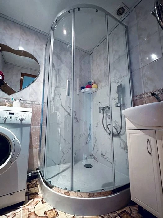 3 rooms for sale on Khortytskyi highway, Khortytskyi district, Urgent