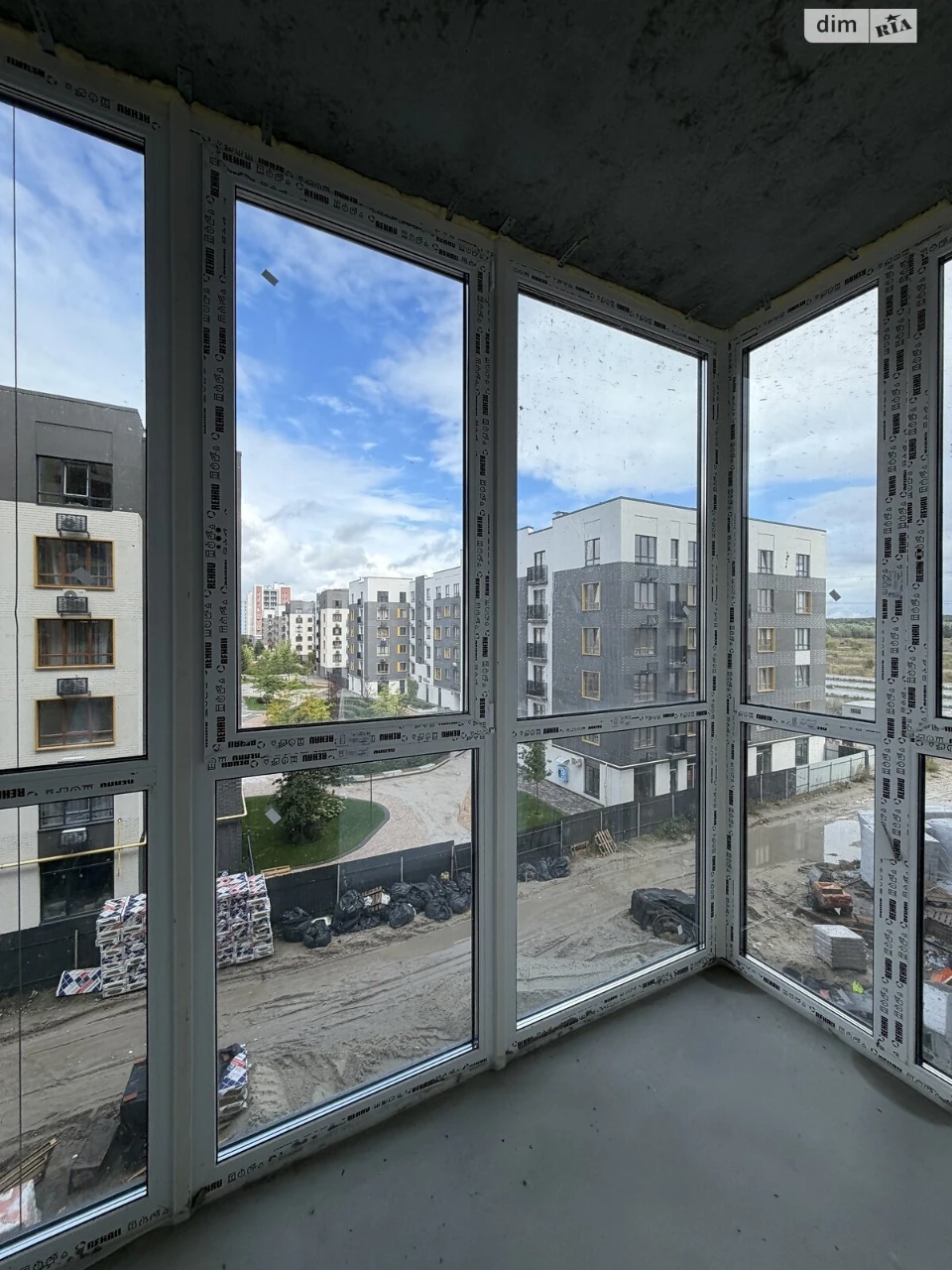 Продаж Квартира Романівка