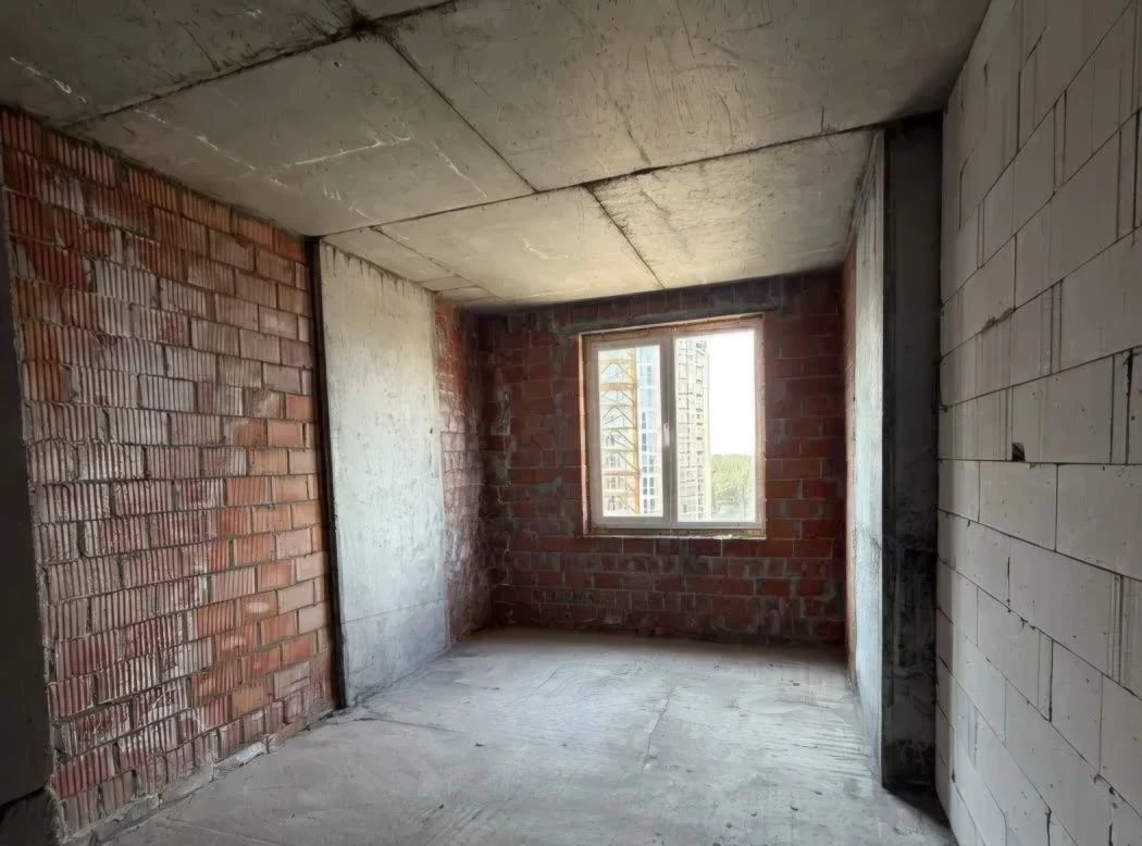 Apartment for sale in the "Irpin City" residential complex. Low floor!