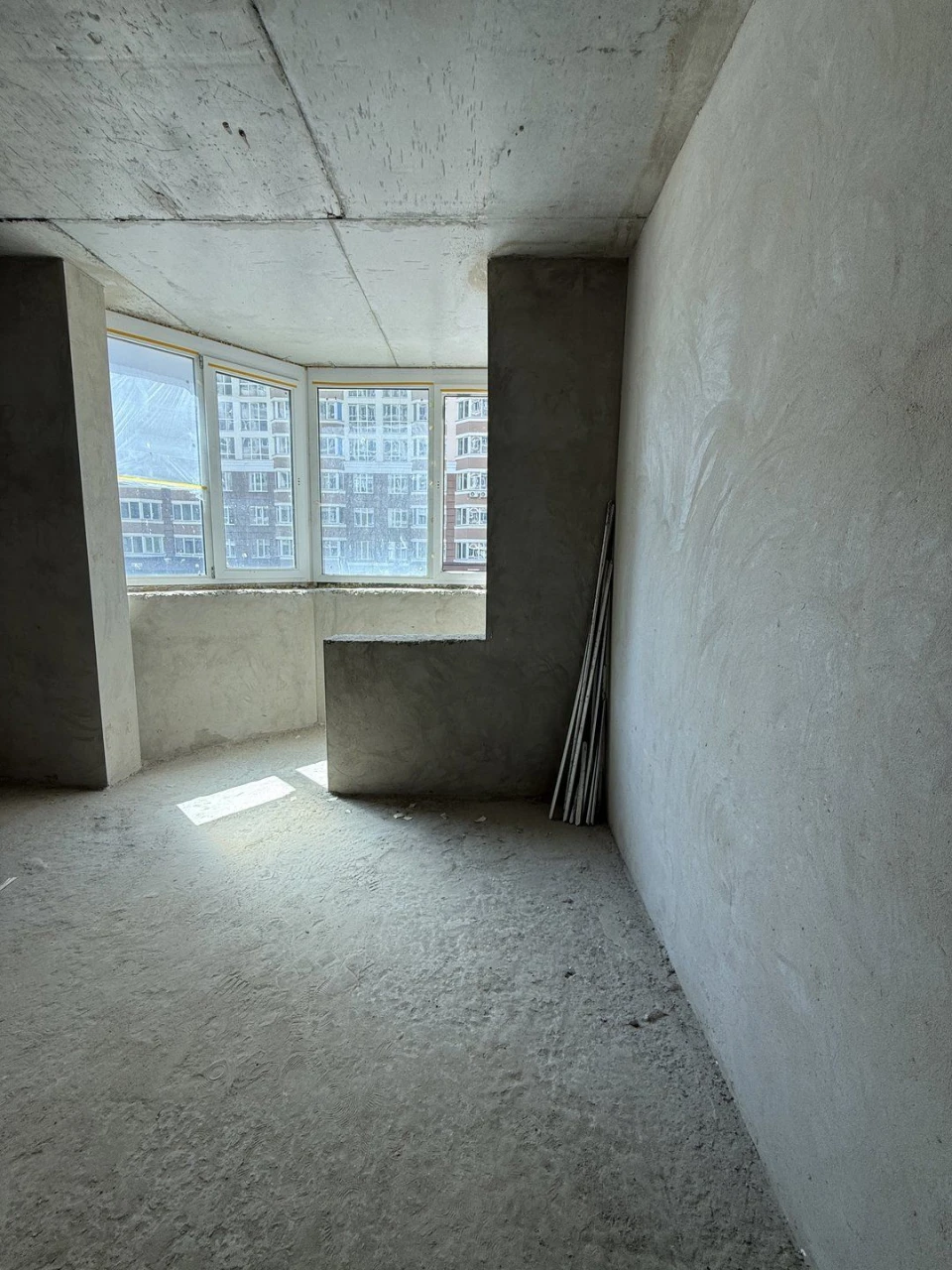 Announcement: 2-room apartment 64 m², without renovation, minimal paperwork