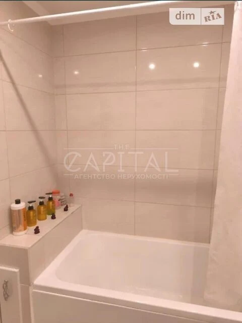 For sale 3-room apartment 93 sq. m on Dragomanova St. 44A • ID 346