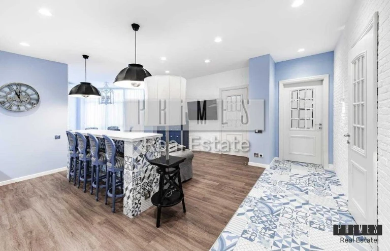 Apartment for sale in Pokrovsky Posad residential complex, 32 B Hlybochytska Street