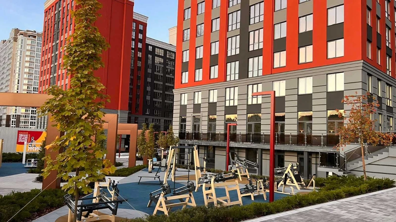 Sale of 3-room apartment in "Irin City" residential complex.