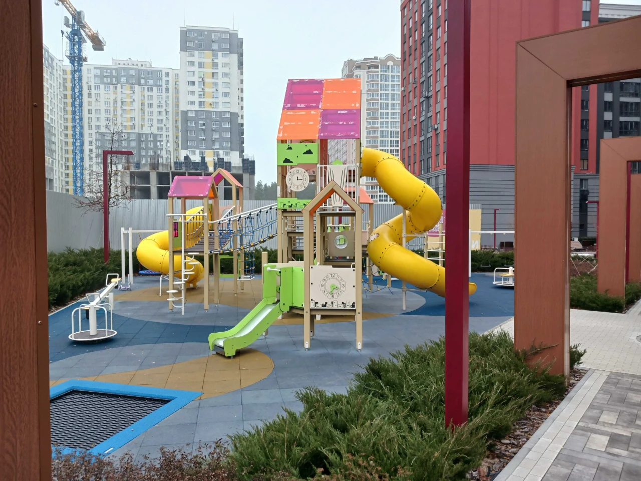 Sale of 3-room apartment in "Irin City" residential complex.