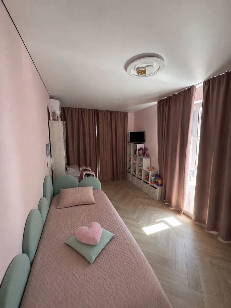 For sale, a wonderful, cozy, and convenient 2-room apartment. ЖК Молодість (Young People)