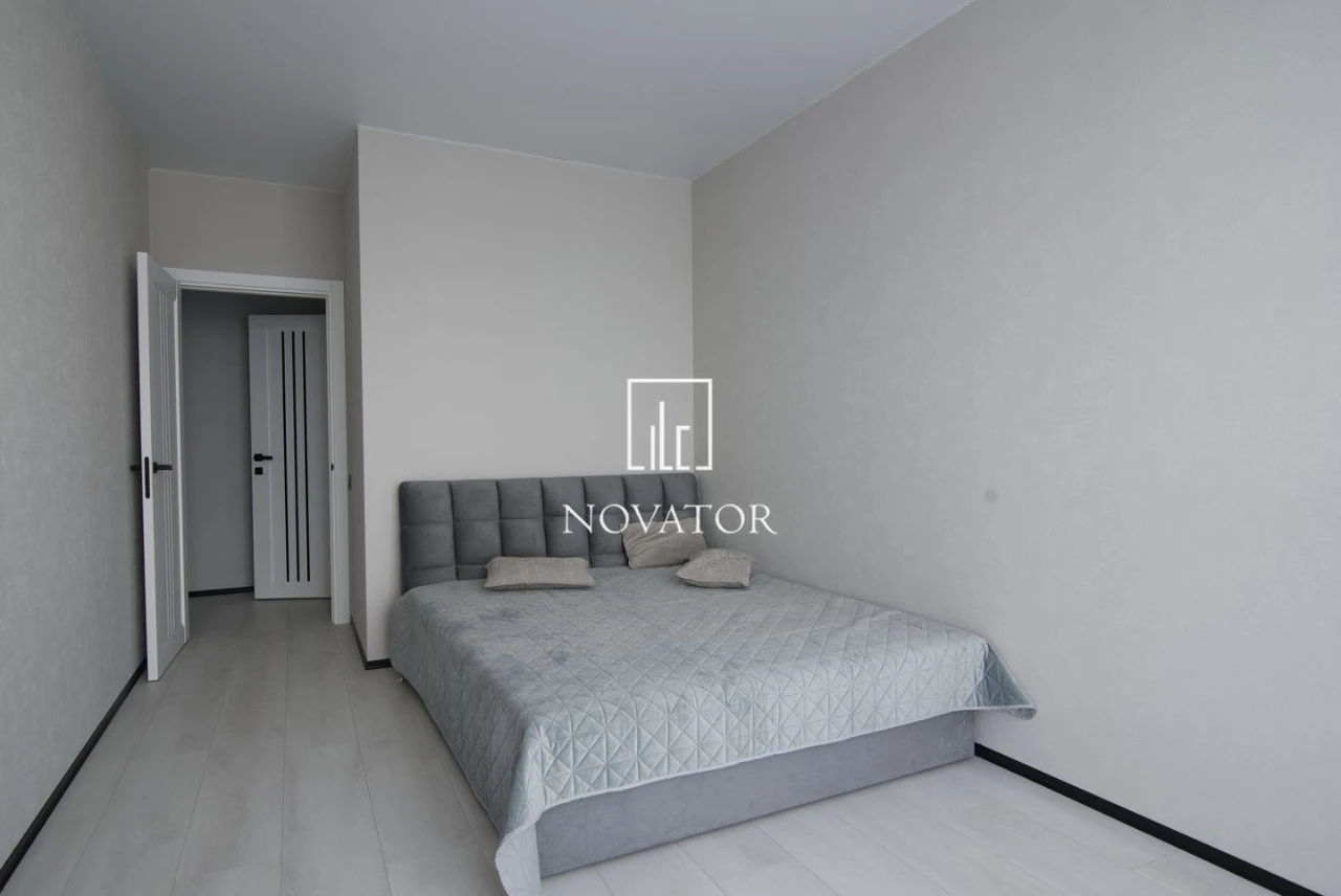 Royal Park Residence. Park Pravyka. Renovated. Furniture. Gas.